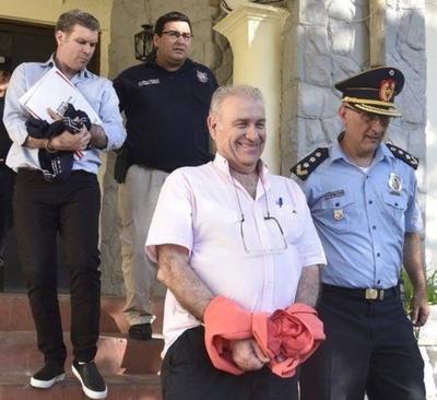 HOY / Por "error procesal"   González Daher e hijo   pueden disponer de bienes