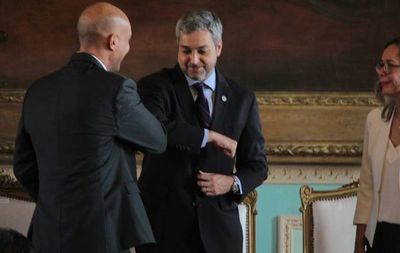 Abdo a Mazzoleni: "Fuerza querido ministro, todo mi apoyo" » Ñanduti
