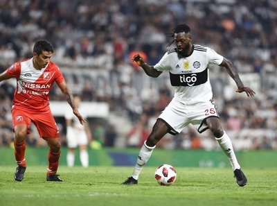 Retorno de Adebayor “está en duda”, reconoce Trovato