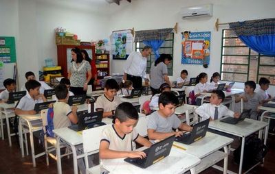 Aprueban US$ 62 millones para brindar internet a más de 2.000 escuelas y colegios