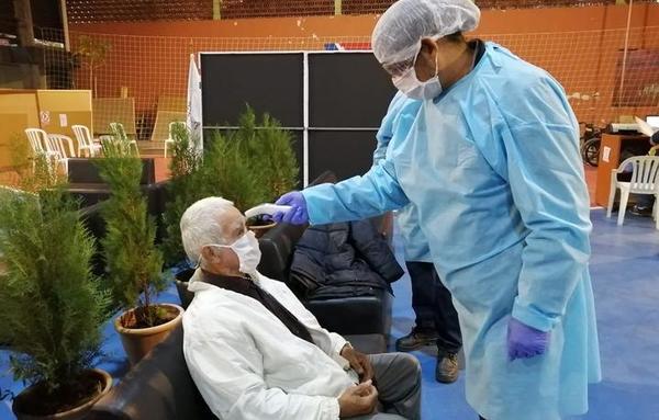 Realizan inspecciones médicas antes de admitir a las personas en refugio de la SEN