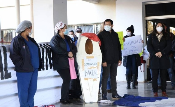 HOY / “Que Mazzoleni se deje de joder, se ponga los pantalones y corte las manos de corruptos”