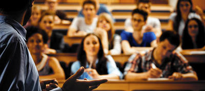 Docentes de una universidad reclaman falta de pago de salarios desde hace once meses: “Están jugando con nosotros” » Ñanduti