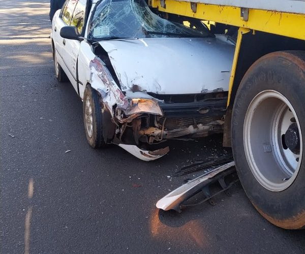 Taxista muere al estrellarse contra la parte  trasera de un camión de gran porte – Diario TNPRESS