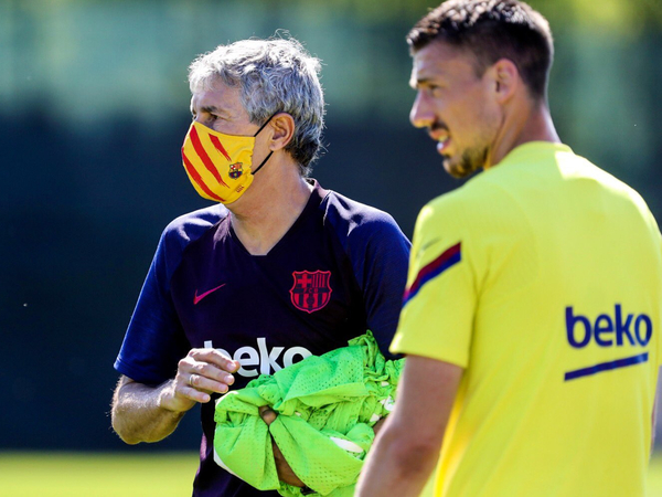 En Barcelona ya utilizan los tapabocas oficiales del club