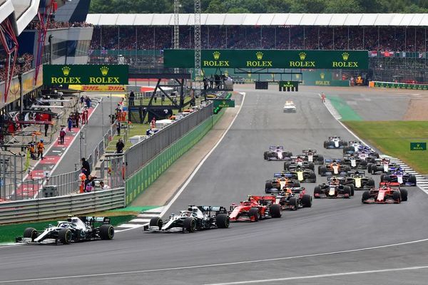 La Fórmula 1 no cumpliría la cuarentena en el Reino Unido - Automovilismo - ABC Color