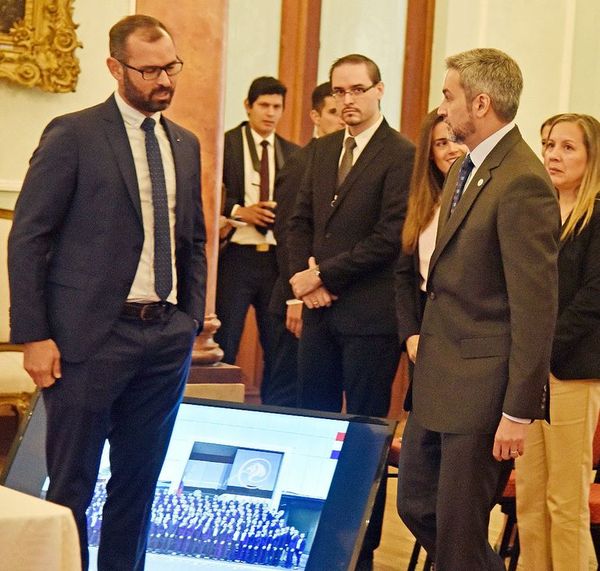 Mario Abdo pide que se aceleren licitaciones para Salud - Nacionales - ABC Color