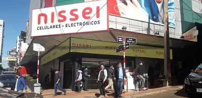 Tímida reactivación comercial en el microcentro de Ciudad del Este