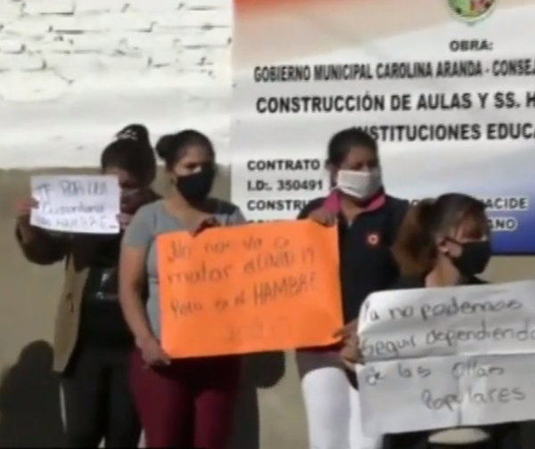 Padres de alumnos se manifestaron exigiendo kits de alimentos