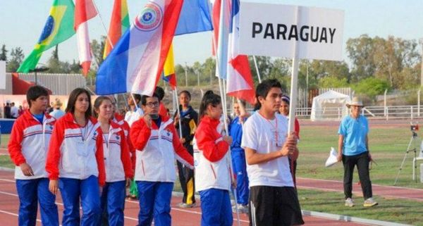 ATLETA CULMINÓ SU BECA EN EE.UU. Y PIDE AYUDA ECONÓMICA PARA VOLVER