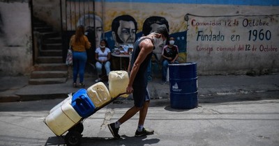 Venezuela reporta 10 muertos por COVID-19, mientras expertos estiman 30 mil