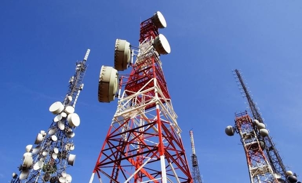 HOY / Cámara de Operadores Móviles lamenta ataques a antenas de telefonía y pide prudencia la población