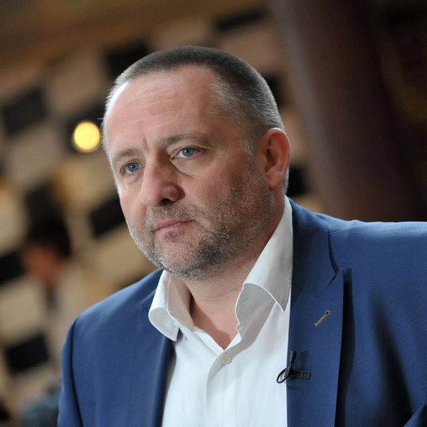 Yves Matton realiza un anuncio importante