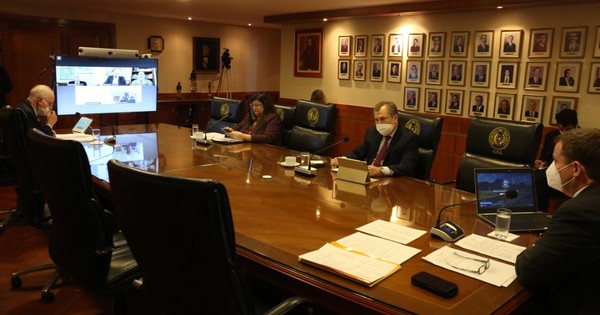 Corte declararía desierta licitación de seguro médico para funcionarios judiciales