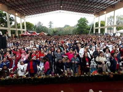 Masiva presencia en congreso religioso. - Campo 9 Noticias
