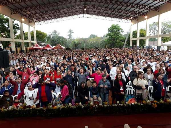 Masiva presencia en congreso religioso. - Campo 9 Noticias