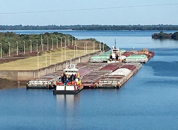 El río Paraná alcanza nivel de navegabilidad - Economía - ABC Color