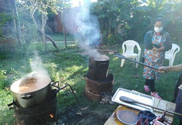 HOY / Bañadenses exigen alimentos a la SEN para las ollas populares