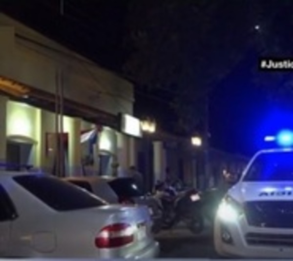 Pelea de barra bravas en pleno centro de Luque - Paraguay.com