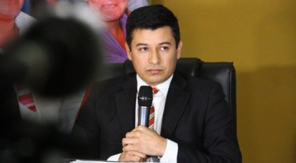 Mario Vega acusa a funcionarios antiguos de poner palo a la rueda y conformar una rosca corrupta