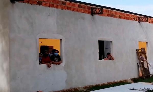 Investigan quema de colchón en albergue de Coronel Oviedo – Prensa 5