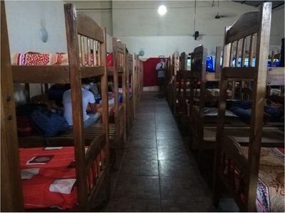 Organización expone dura realidad de connacionales en albergues