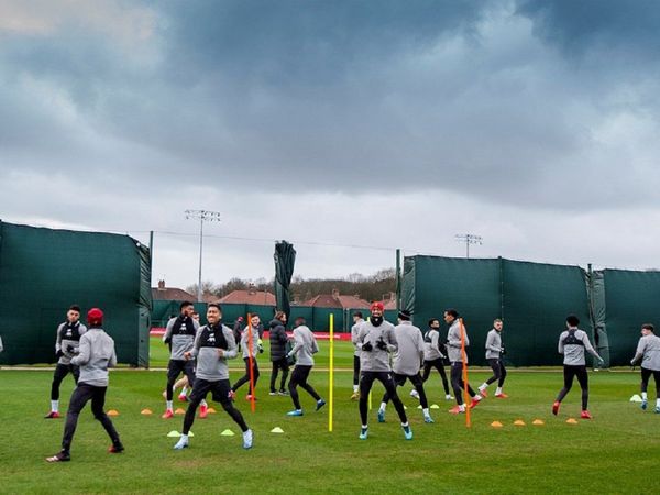 La Premier acuerda la vuelta de entrenamientos con contacto