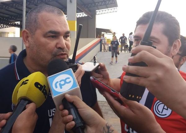 Así recibió Chilavert la demanda de Domínguez  - Fútbol - ABC Color