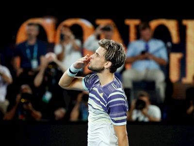 Thiem se impone con claridad en primer partido tras pausa por coronavirus
