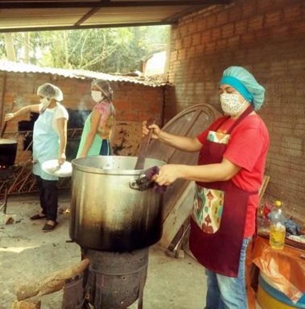 Entregaron un millón de platos de comida a las comunidades más carenciadas – Prensa 5