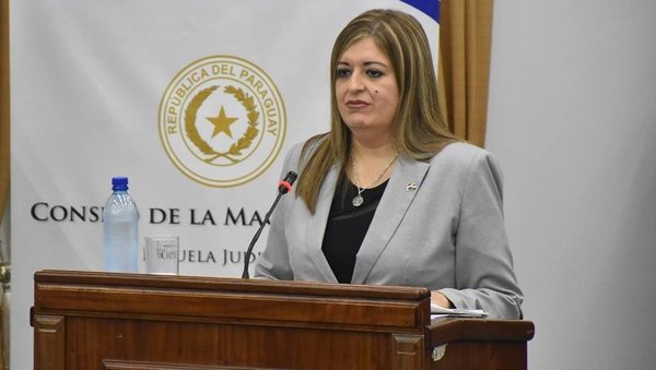Diputados salvan a Sandra Quiñónez de juicio político | Noticias Paraguay