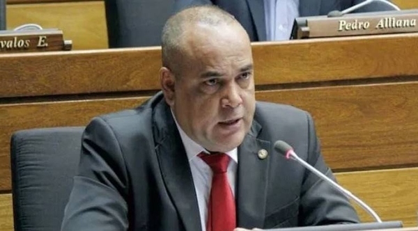 HOY / Diputados rechazan el juicio político a la Fiscala General del Estado, Sandra Quiñónez