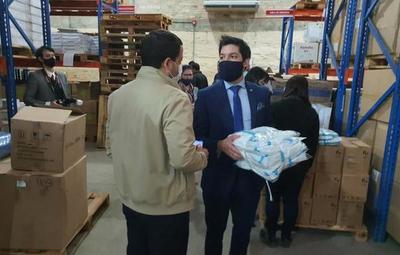 Fiscales incautaron muestras de los insumos chinos rechazados por Salud
