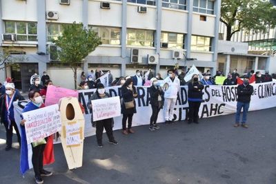 Salud y Clínicas dieron "un gran paso" para llegar a acuerdo tras manifestación » Ñanduti