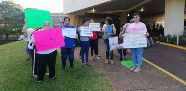 HOY / Pacientes oncológicos reclaman tratamiento digno: “No somos menos que el COVID-19”