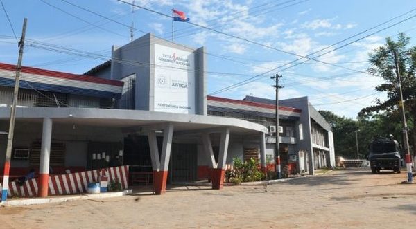 Motín de reclusos en Tacumbu exigiendo visitas
