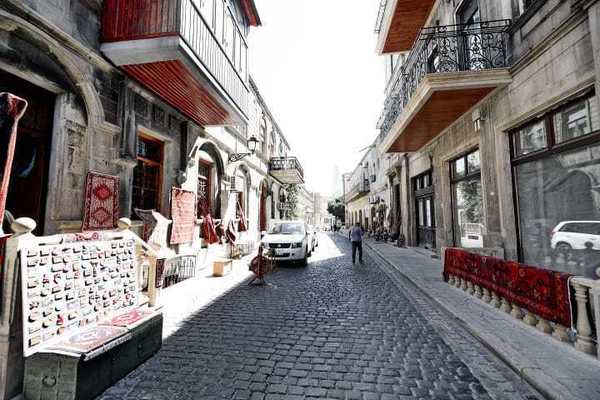 Azerbaiyán es un lugar donde se mezclan las culturas de Oriente y Occidente