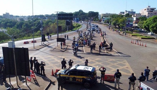 Comerciantes brasileños dicen que obligarán a Paraguay a abrir sus fronteras