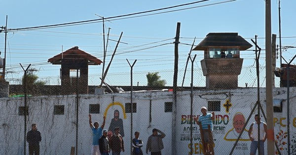 Reo fallecido en hacinada cárcel boliviana da positivo al coronavirus