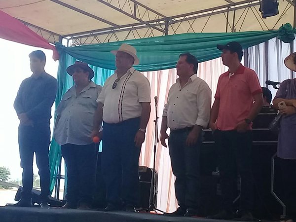 Alejo Rios entregó aporte de 150 millones - Campo 9 Noticias