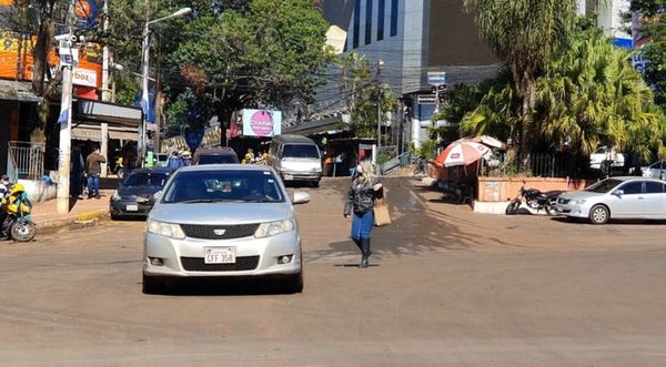 Estiman que la cifra de despedidos supera los   10.000 en Ciudad del Este - Interior - ABC Color