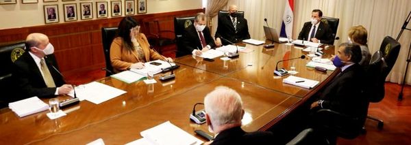 CSJ volvió a sesionar ayer con  sus nueve miembros - Judiciales y Policiales - ABC Color