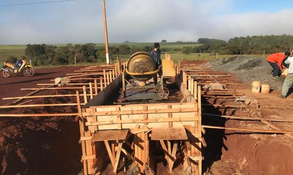 Prosiguen trabajos en obras que sacarán del aislamiento a Puerto Irala