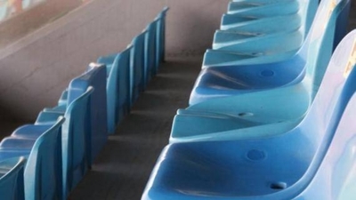 HOY / Hungría abre al público los estadios, con tres asientos de separación