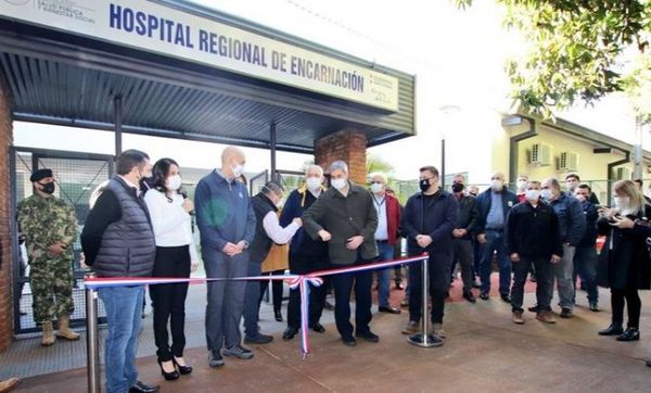 Marito inauguró mejoras en Hospitales de Itapúa