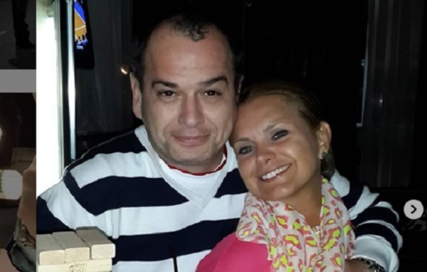 Carlos Troche y su esposa celebran su cuarto aniversario de bodas
