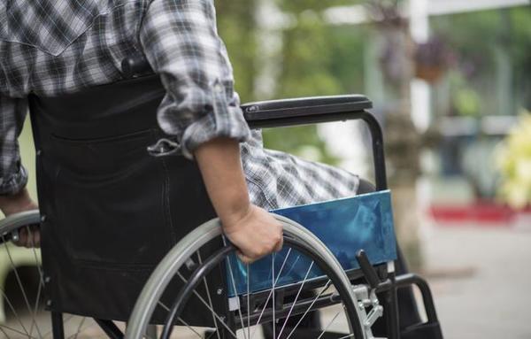 Personas con esclerosis denuncian que no acceden a tratamiento
