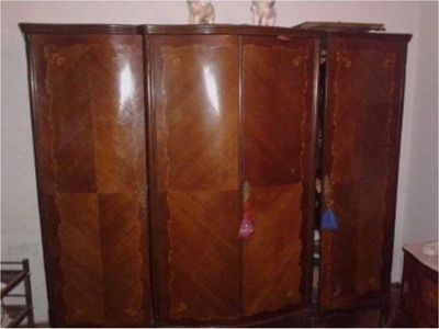 Crónicas de COVID-19: novio se escondió en un ropero