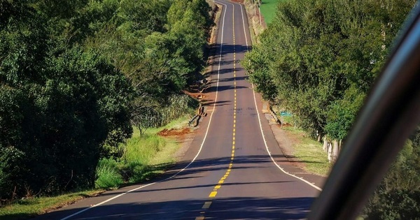 Gobierno inaugura nuevos tramos asfaltados en Itapúa