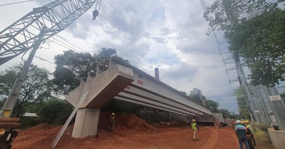 Colocan últimas vigas en viaducto en zona del Botánico